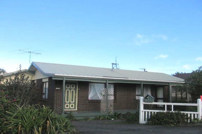 Photo of property in 2/272 Waterloo Road, Waterloo, Lower Hutt, 5011