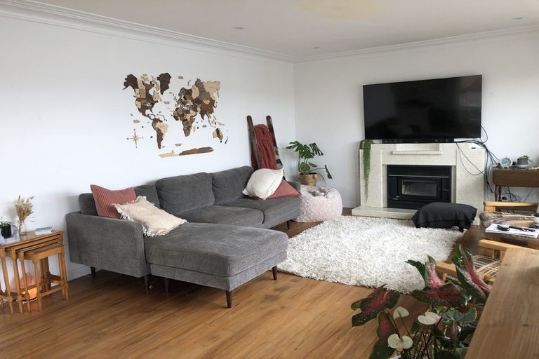 Photo of property in 1/3 Waller Avenue, Bucklands Beach, Auckland, 2012