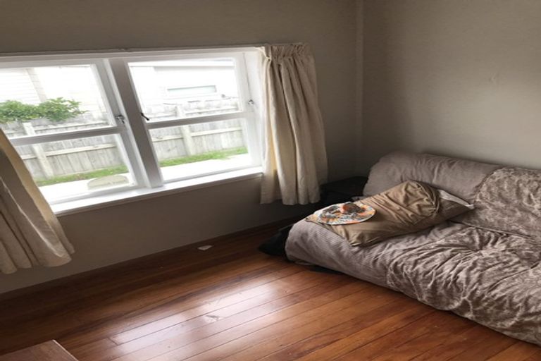 Photo of property in 4 Tui Road, Raumati Beach, Paraparaumu, 5032