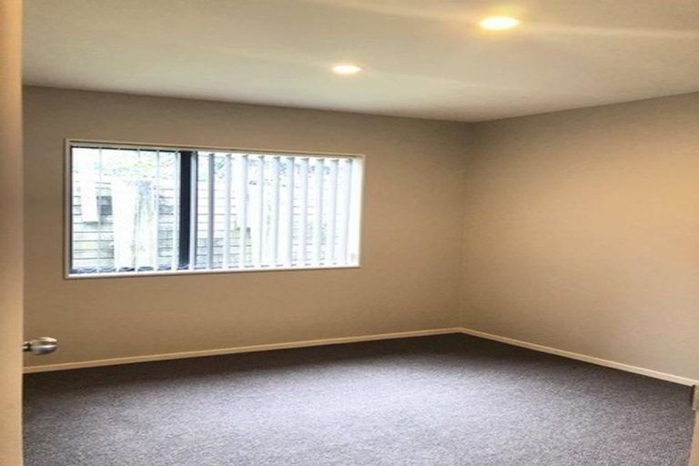 Photo of property in 160 Keri Vista Rise, Papakura, 2110