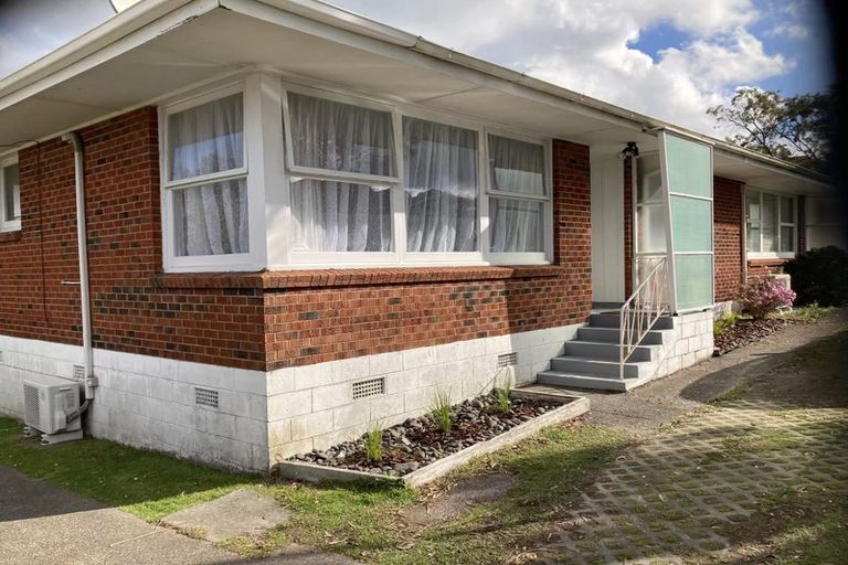 Photo of property in 1/238 Onewa Road, Birkenhead, Auckland, 0626