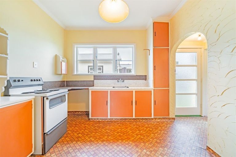 Photo of property in 13 Pirie Crescent, Moera, Lower Hutt, 5010