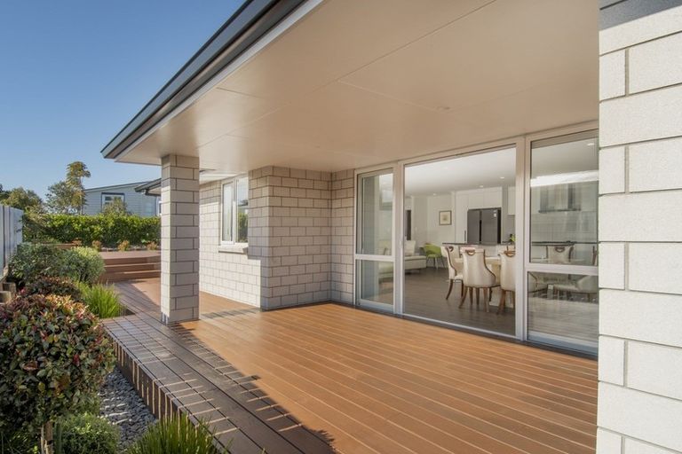 Photo of property in 93a Margaret Drive, Omokoroa, 3114