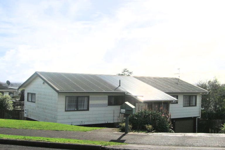 Photo of property in 23 Barberton Terrace, Red Hill, Papakura, 2110