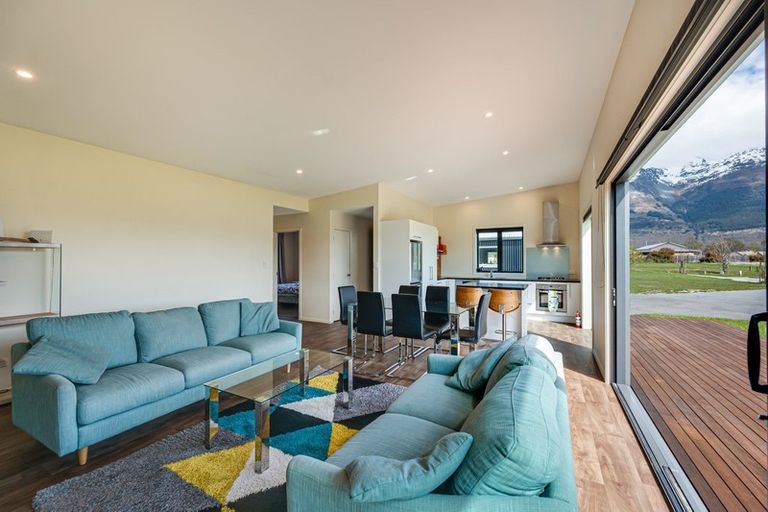 Photo of property in 11 Old Dairy Close, Glenorchy, 9372