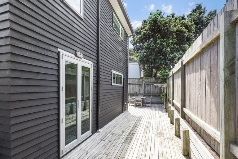 Photo of property in 6a Sunset Parade, Plimmerton, Porirua, 5026