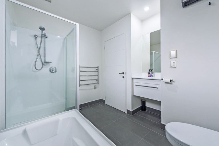 Photo of property in 4/20 Old Red Barn Road, Halswell, Christchurch, 8025