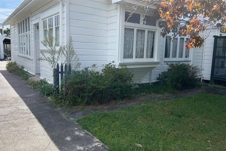 Photo of property in 16 Osier Road, Greenmeadows, Napier, 4112