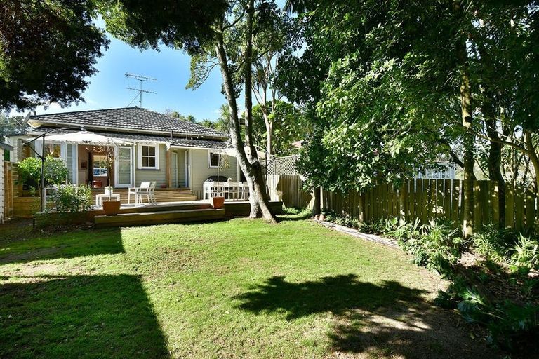 Photo of property in 25 Kowhai Street, Helensville, 0800