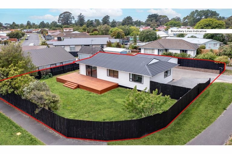 Photo of property in 17 Keighleys Road, Bromley, Christchurch, 8062