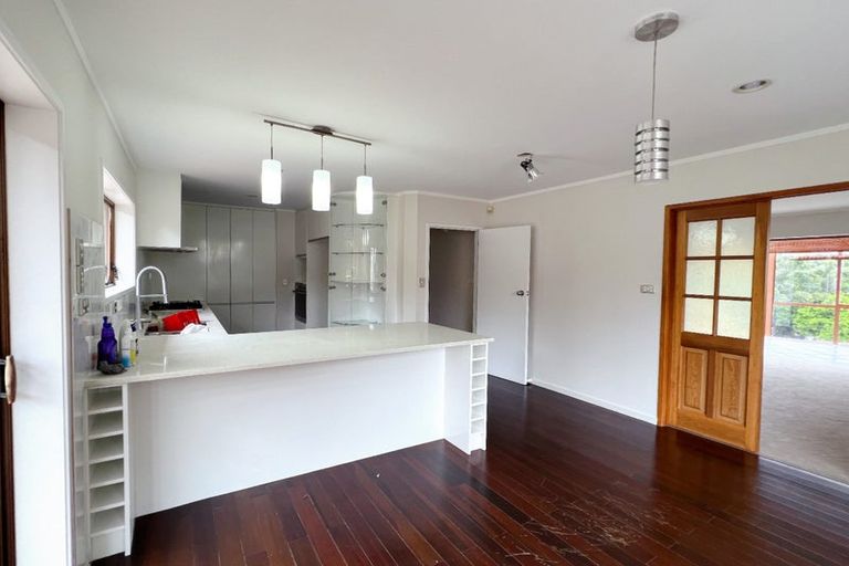 Photo of property in 15 Oaktree Avenue, Browns Bay, Auckland, 0630