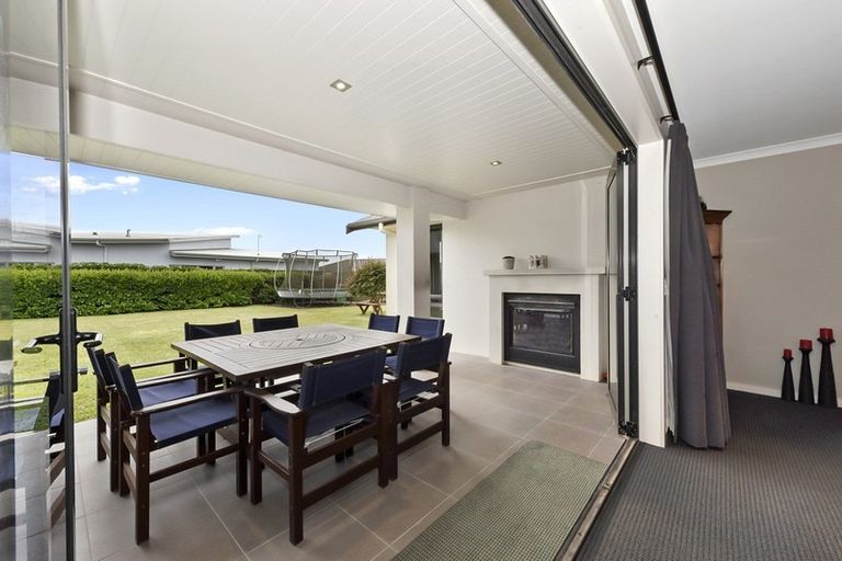 Photo of property in 6 Cornice Place, Flagstaff, Hamilton, 3210