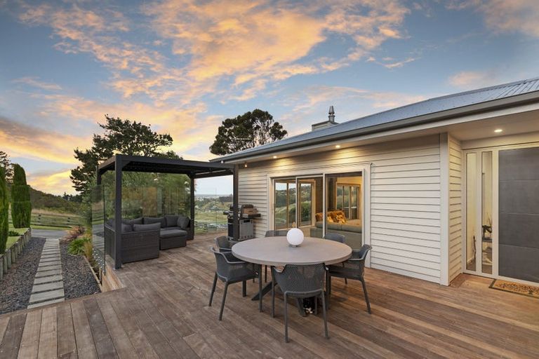 Photo of property in 333 Worsleys Road, Cracroft, Christchurch, 8022