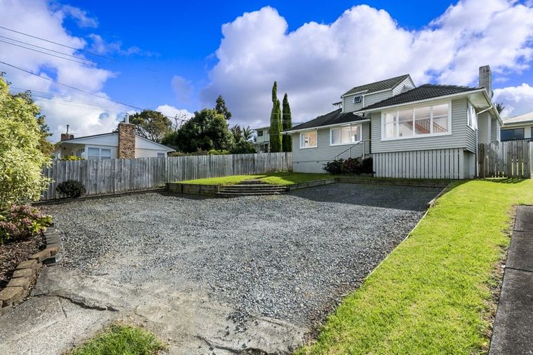 Photo of property in 2/13 Manuka Road, Bayview, Auckland, 0629