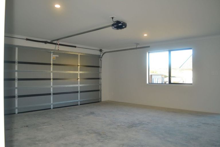 Photo of property in 48 Schooner Drive, Whitby, Porirua, 5024