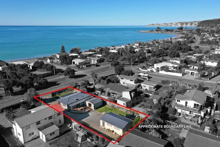 Photo of property in 266 Clifton Road, Te Awanga, 4102