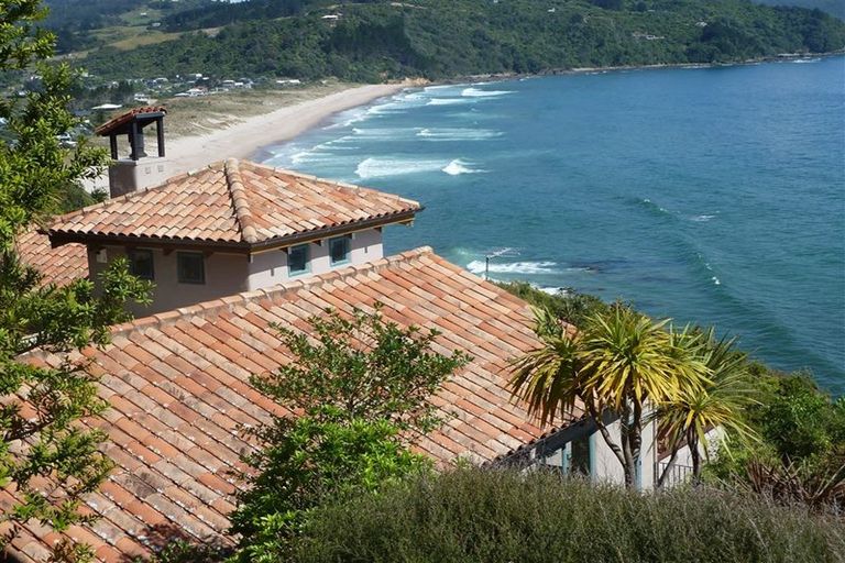 Photo of property in 14 Tairua Heights, Tairua, 3508