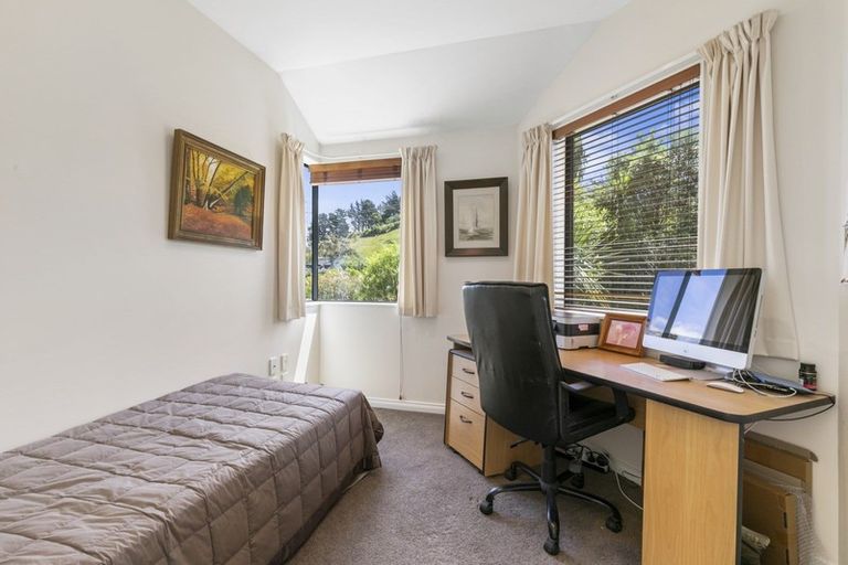 Photo of property in 2 Crestview Grove, Belmont, Lower Hutt, 5010