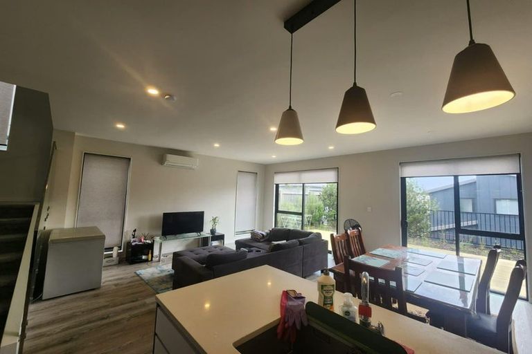 Photo of property in 16 Kapehu Road, Silverdale, 0932