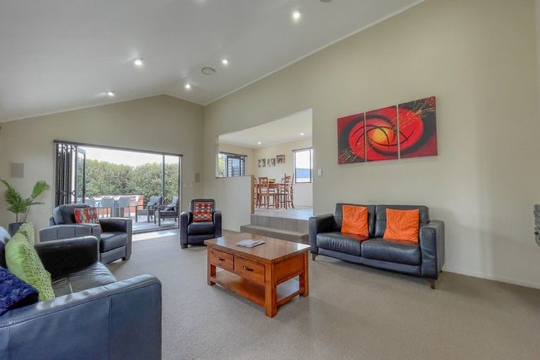 Photo of property in 17 Miller Place, Ngatea, 3503