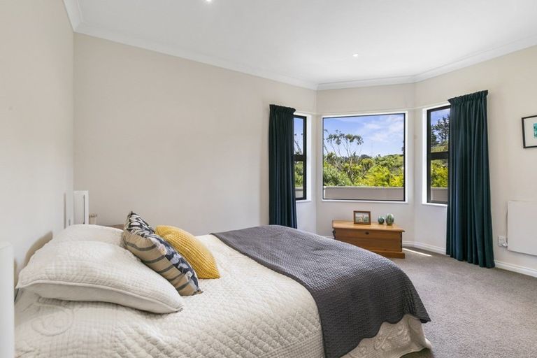 Photo of property in 2 Crestview Grove, Belmont, Lower Hutt, 5010