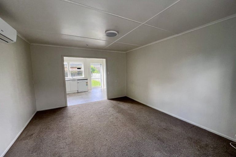 Photo of property in 39 Alice Avenue, Orewa, 0931