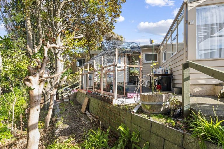 Photo of property in 16 Eatwell Avenue, Paraparaumu Beach, Paraparaumu, 5032