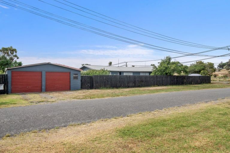 Photo of property in 33 Tuiti Street, Hokio Beach, Levin, 5571