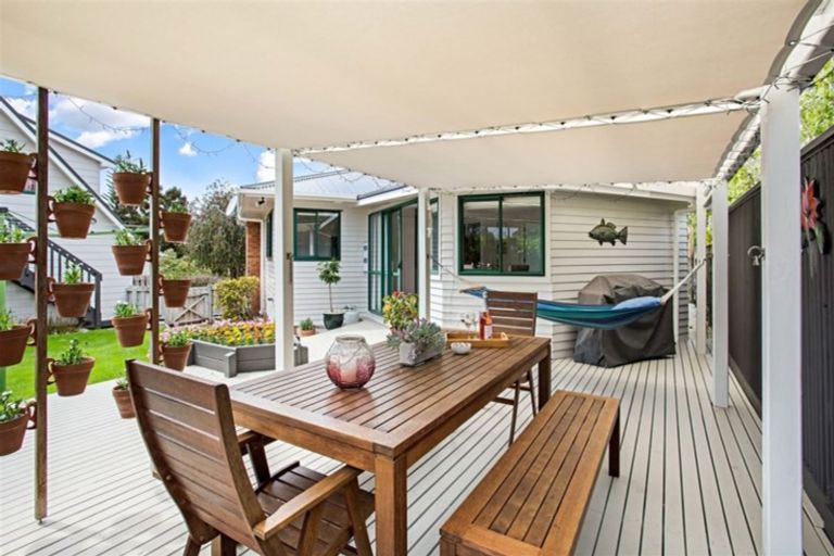 Photo of property in 1/22a Tomo Street, New Lynn, Auckland, 0600