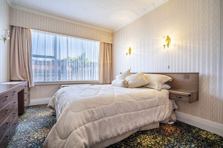 Photo of property in 160 Marine Parade, Bluff, 9814