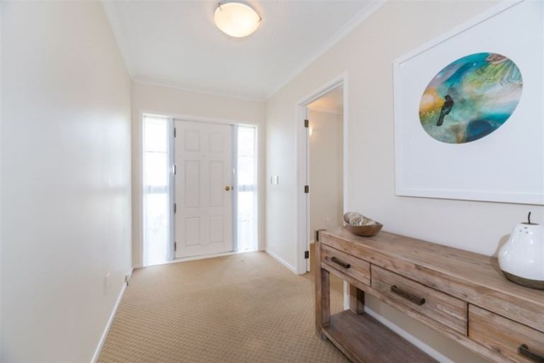 Photo of property in 1/23 Margaret Place, Milford, Auckland, 0620