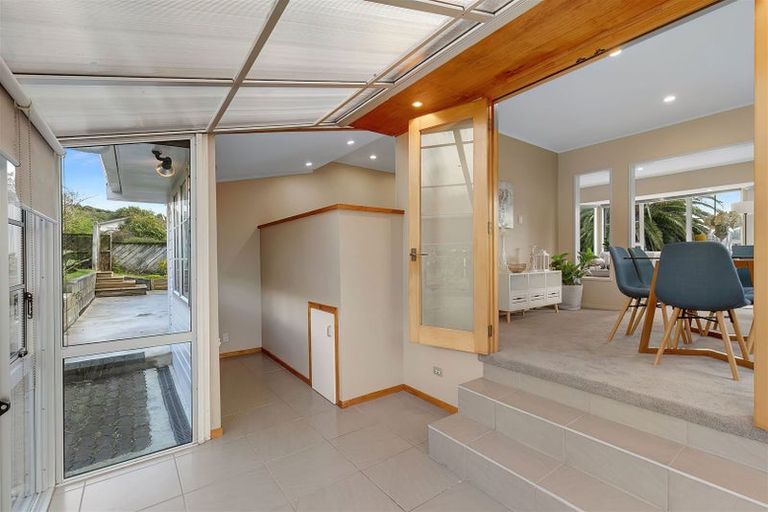 Photo of property in 27 Hicks Close, Whitby, Porirua, 5024