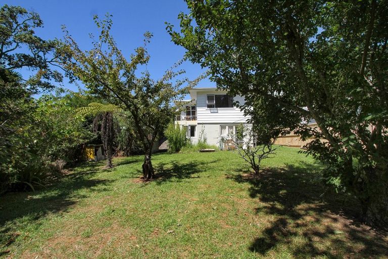 Photo of property in 35 Matipo Road, Mairangi Bay, Auckland, 0630