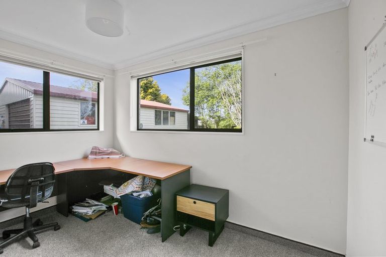 Photo of property in 288e Mangorei Road, Merrilands, New Plymouth, 4312