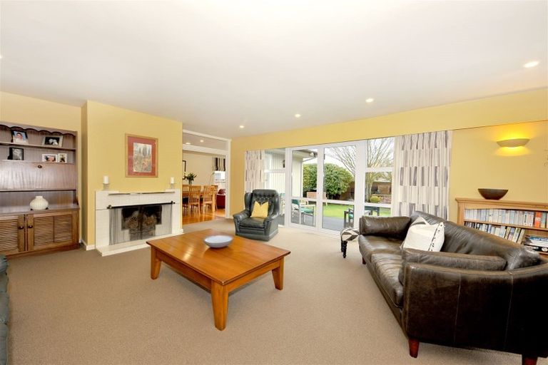 Photo of property in 5 Bendale Place, Avonhead, Christchurch, 8042