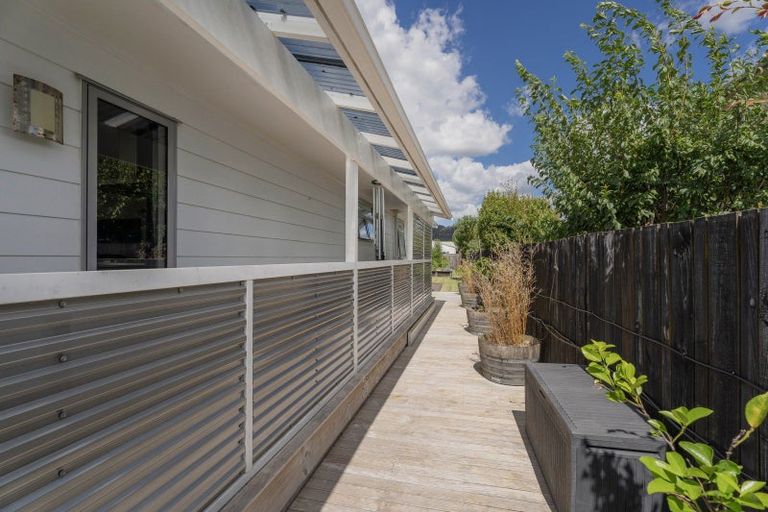 Photo of property in 98 Catherine Crescent, Whitianga, 3510