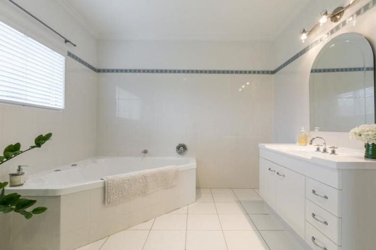 Photo of property in 130 Margaret Avenue, Havelock North, 4130