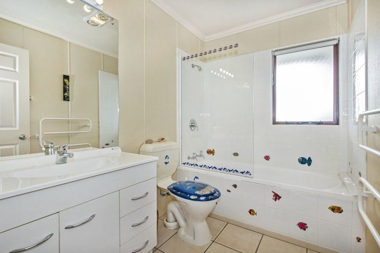 Photo of property in 15 Pebble Beach Boulevard, Te Kamo, Whangarei, 0112