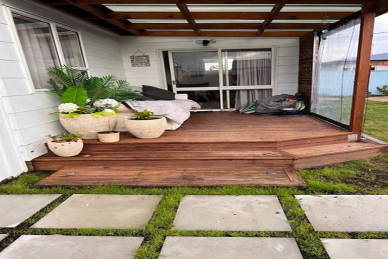 Photo of property in 16a Hall Place, Foxton Beach, Foxton, 4815