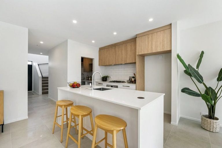 Photo of property in 104e Pepene Avenue, Takanini, 2112