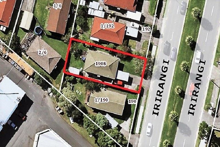 Photo of property in 2/190 Te Irirangi Drive, Flat Bush, Auckland, 2019