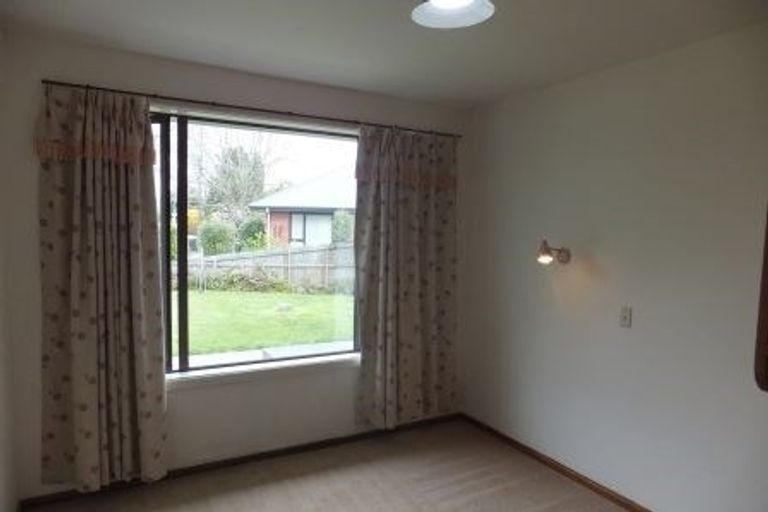 Photo of property in 29 Lochee Road, Upper Riccarton, Christchurch, 8041