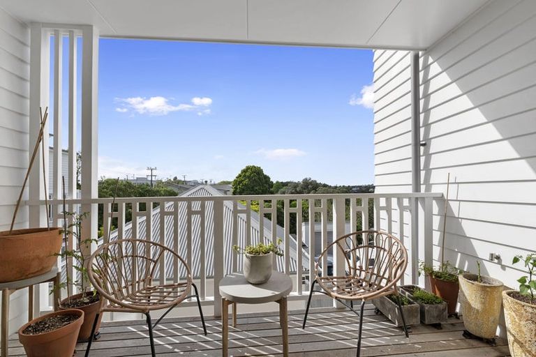 Photo of property in 9/83 Hinemoa Street, Birkenhead, Auckland, 0626