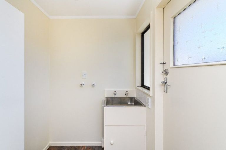 Photo of property in 3b Denbigh Square, Feilding, 4702