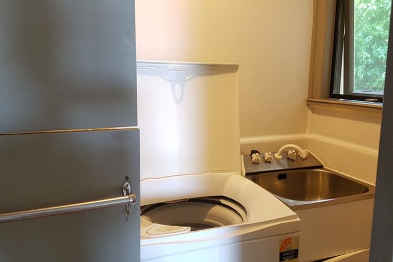 Photo of property in 14 Bruce Road, Glenfield, Auckland, 0629