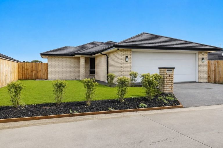 Photo of property in 7 Rohea Place, Opaheke, Papakura, 2113