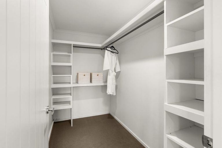 Photo of property in 15 Westpark Drive, Burnside, Christchurch, 8053