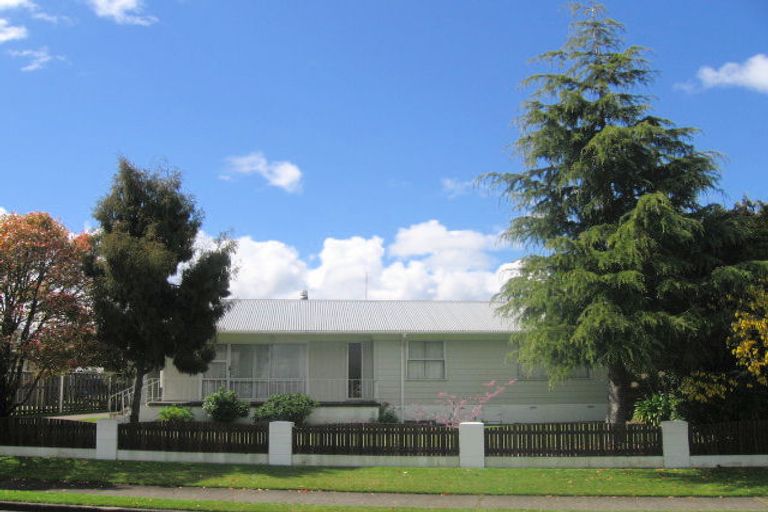 Photo of property in 3 Chaucer Place, Owhata, Rotorua, 3010