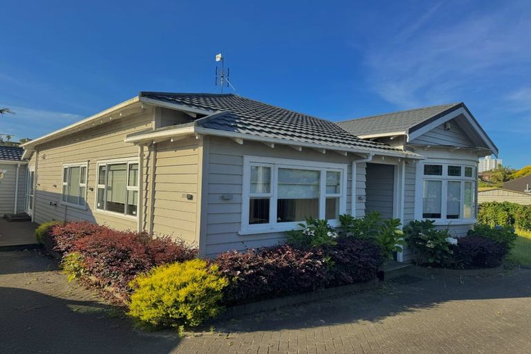 Photo of property in 57 Green Lane East, Remuera, Auckland, 1050