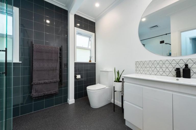 Photo of property in 76a Sutherland Road, Brookfield, Tauranga, 3110